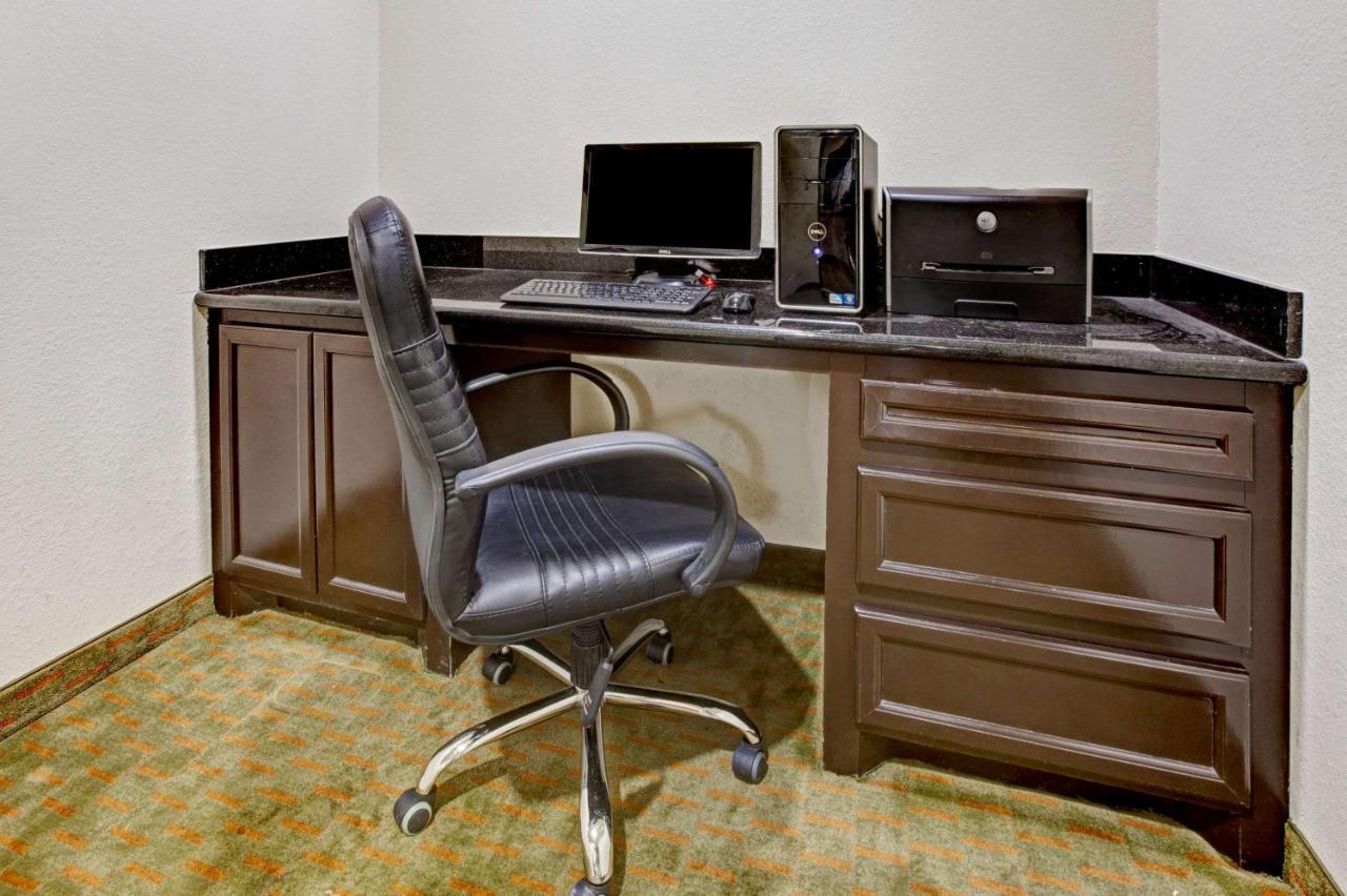 Super 8 By Wyndham Laporte La Porte Kültér fotó